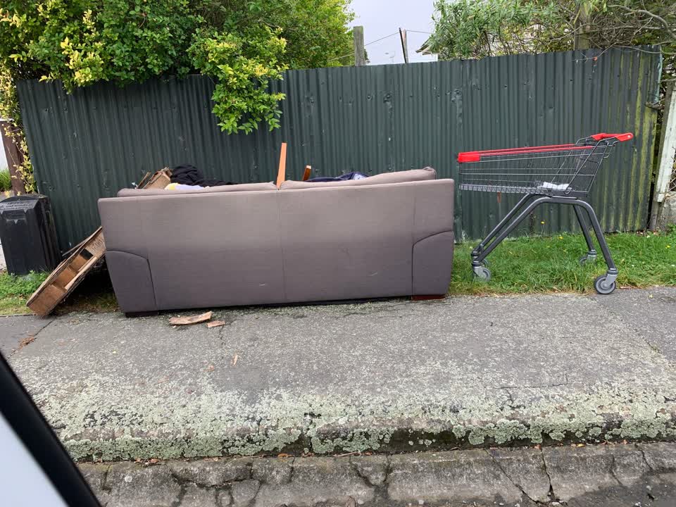 The photograph attached to this rubbish/recycling report