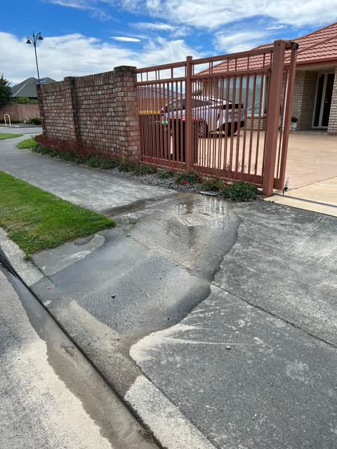Water Leak, a report photo