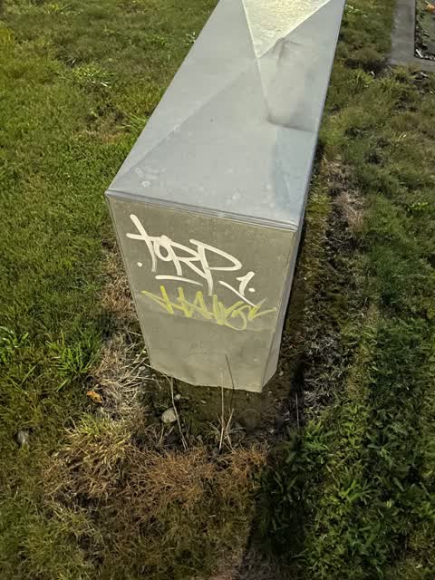 Graffiti, a report photo