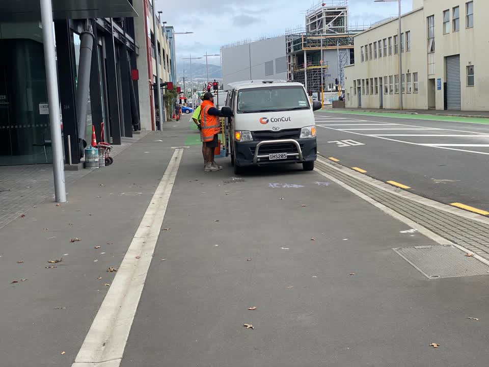 The photograph attached to this roading/streets report