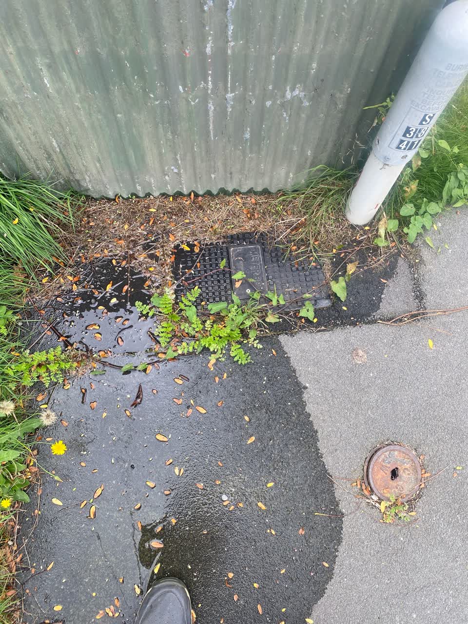 The photograph attached to this water leak report