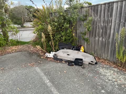 Rubbish/Recycling, a report photo