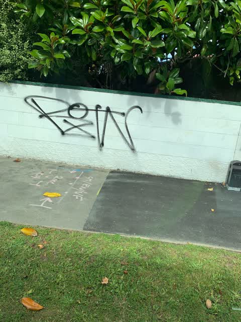 Graffiti, a report photo