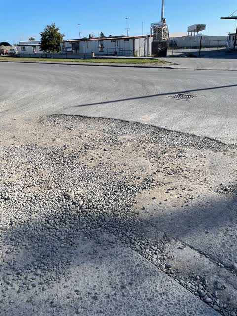Roading/Streets, a report photo