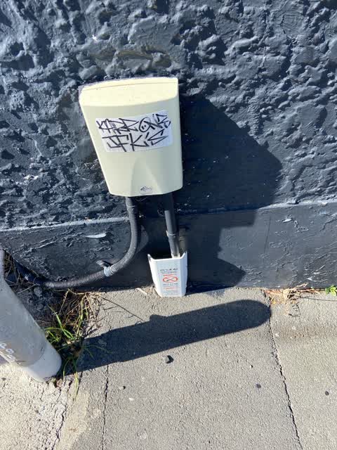 Graffiti, a report photo