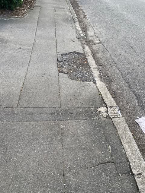 Roading/Streets, a report photo