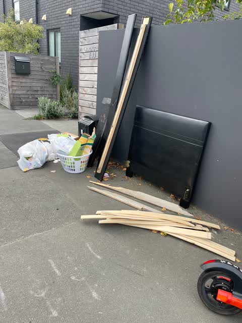 Rubbish/Recycling, a report photo