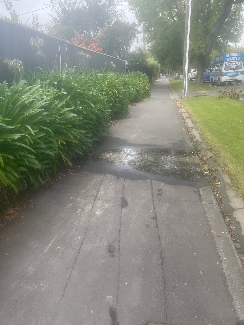 The photograph attached to this sewer - leak / blockage report
