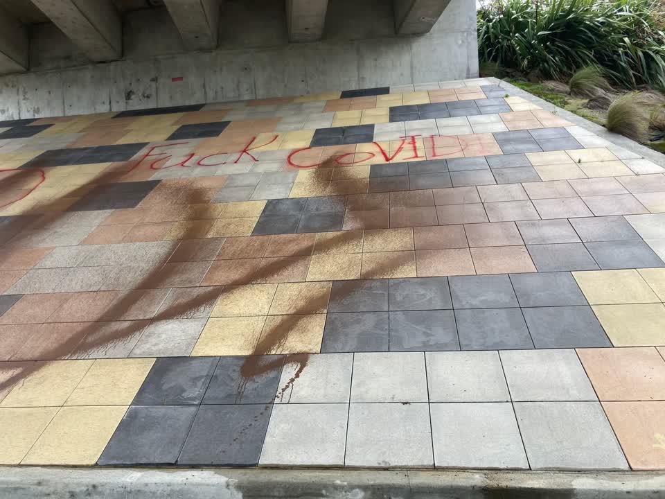 The photograph attached to this graffiti report