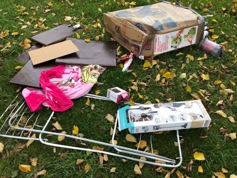 Rubbish/Recycling, a report photo