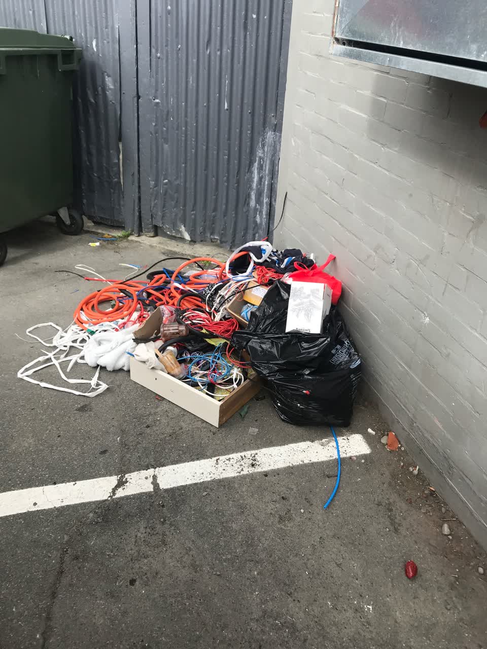 The photograph attached to this rubbish/recycling report