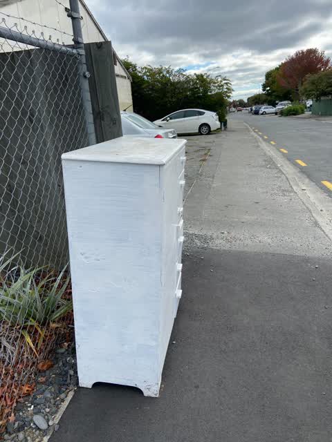Rubbish/Recycling, a report photo