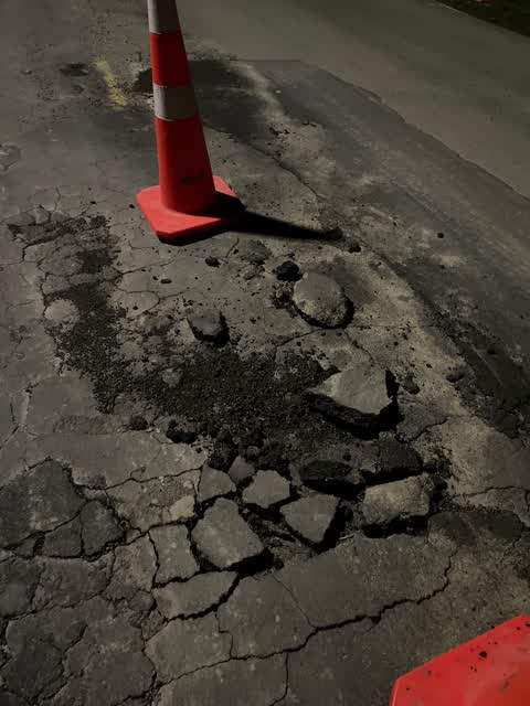 Roading/Streets, a report photo