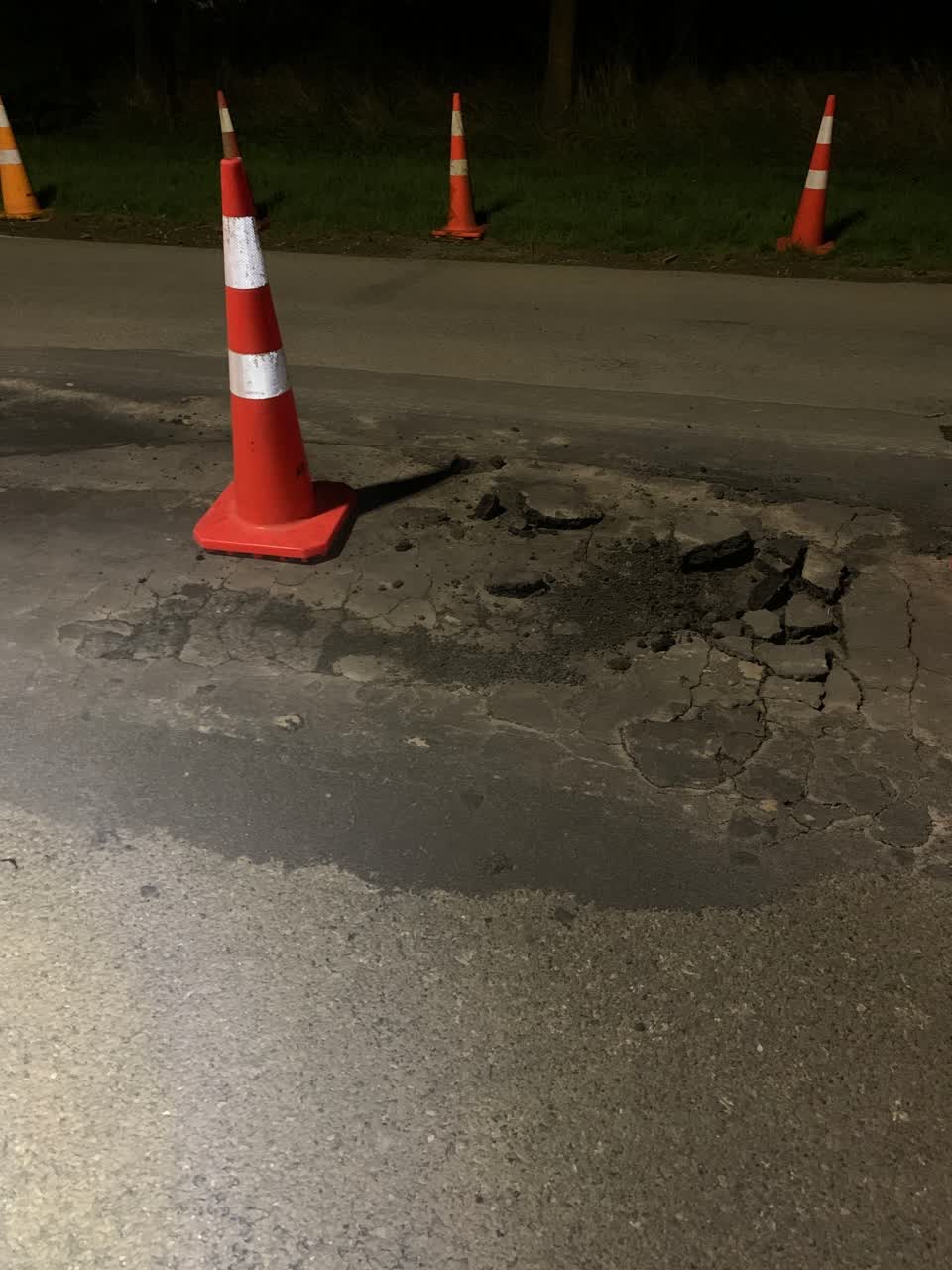 The photograph attached to this roading/streets report