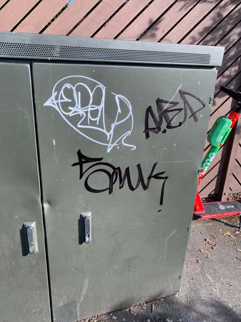 Graffiti, a report photo