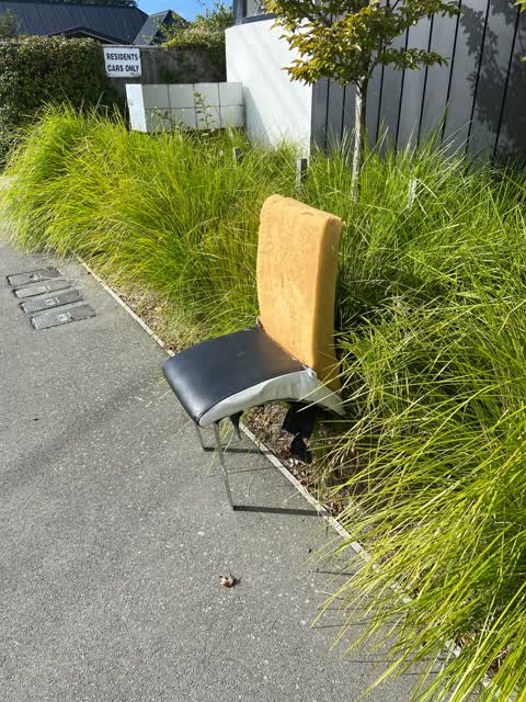 Rubbish/Recycling, a report photo