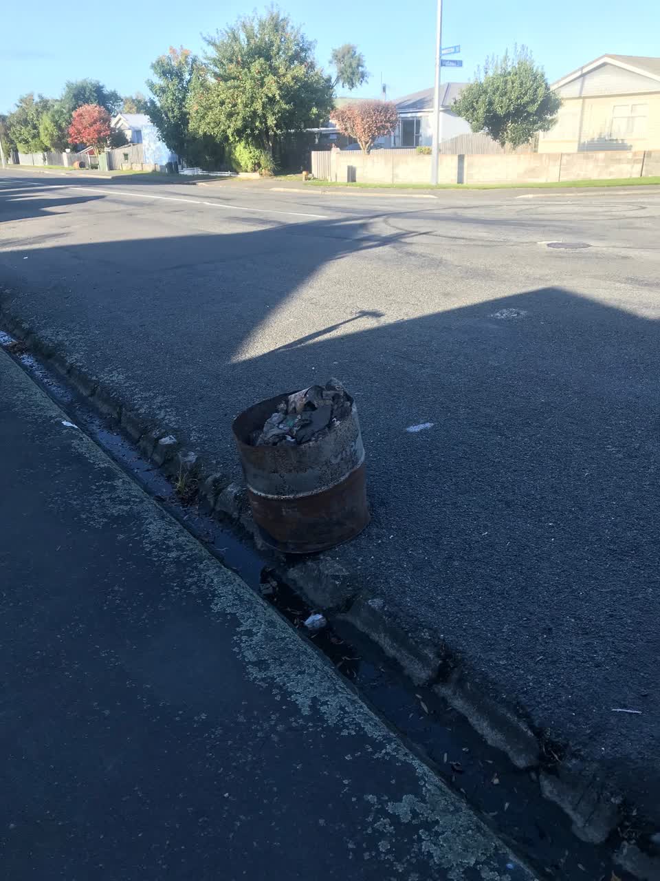 The photograph attached to this rubbish/recycling report