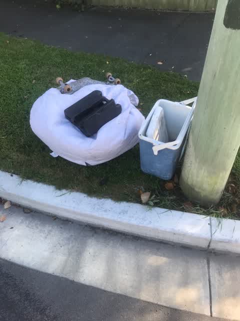 Rubbish/Recycling, a report photo