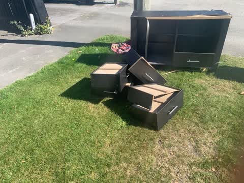 Rubbish/Recycling, a report photo
