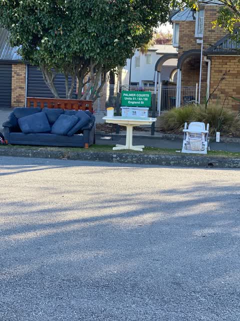 Rubbish/Recycling, a report photo