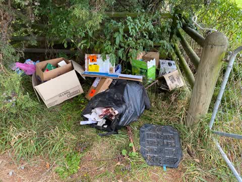 Rubbish/Recycling, a report photo