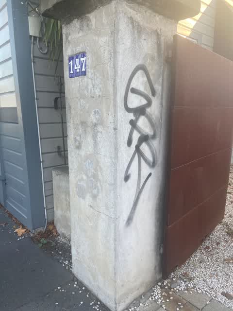 Graffiti, a report photo