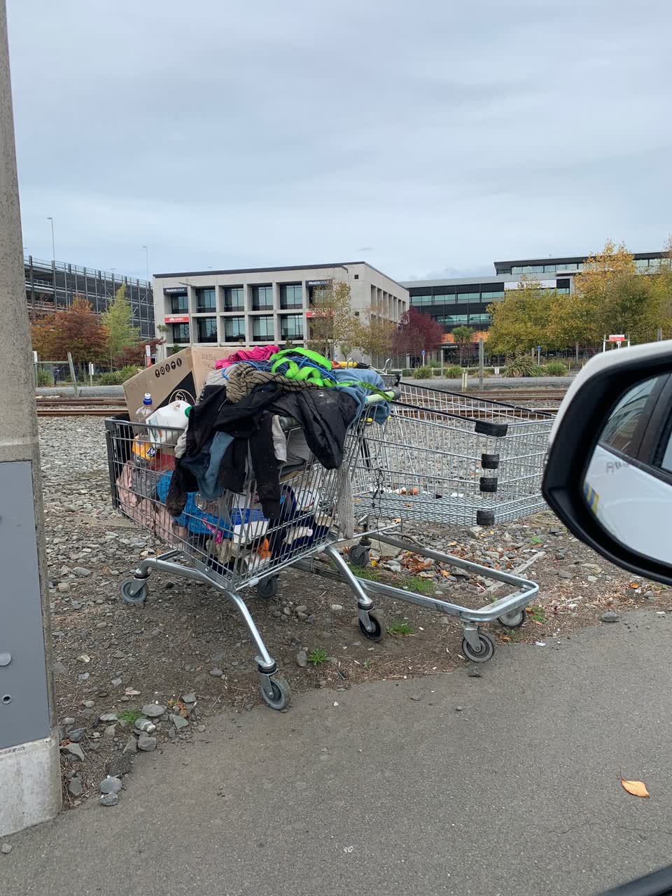 The photograph attached to this rubbish/recycling report