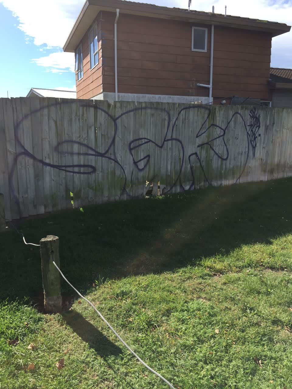 The photograph attached to this graffiti report