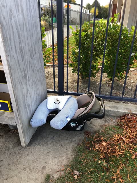 Rubbish/Recycling, a report photo