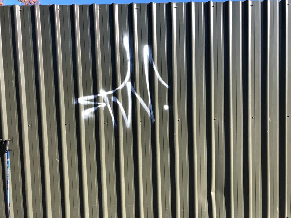 The photograph attached to this graffiti report