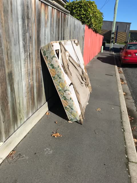 Rubbish/Recycling, a report photo