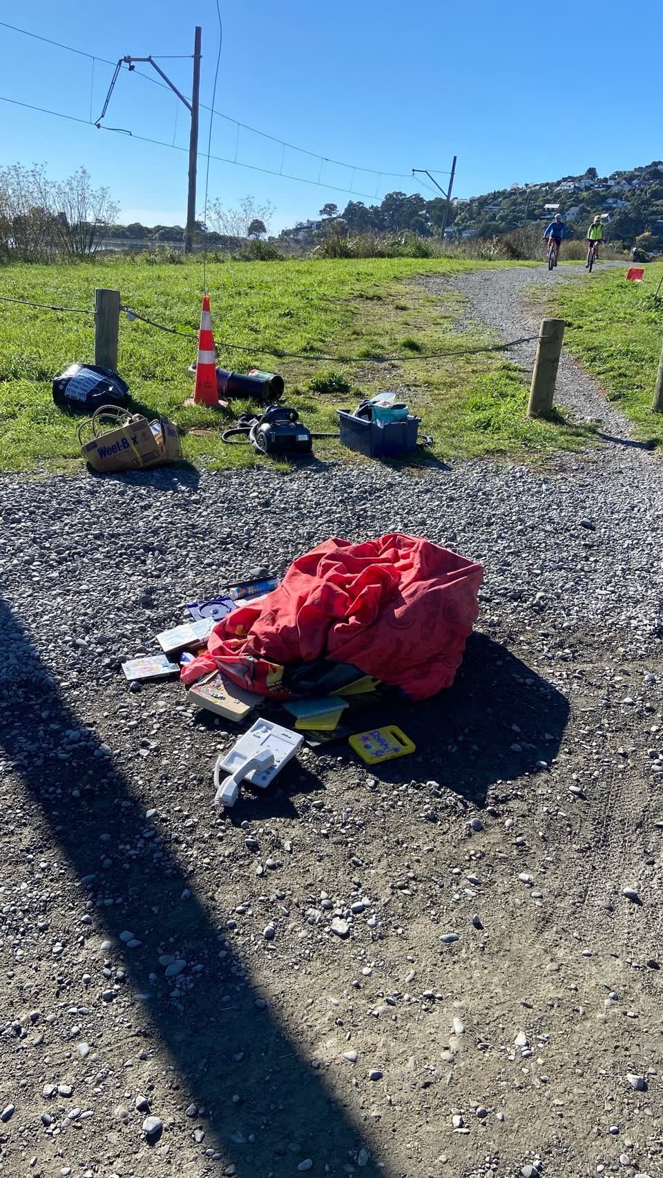 The photograph attached to this rubbish/recycling report