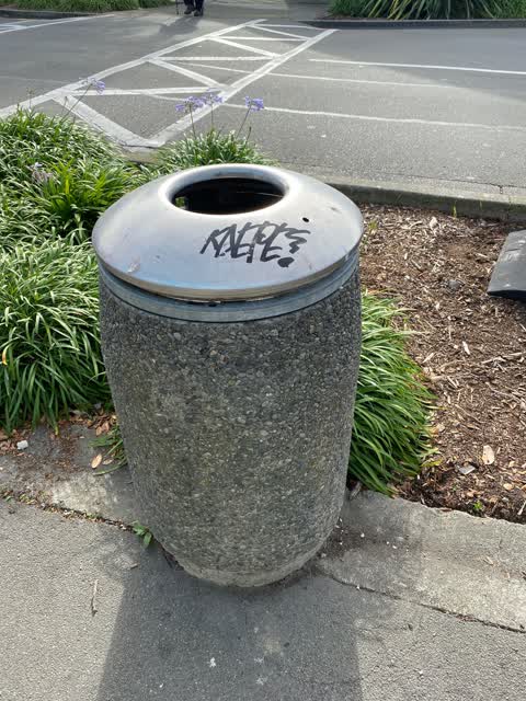 Graffiti, a report photo