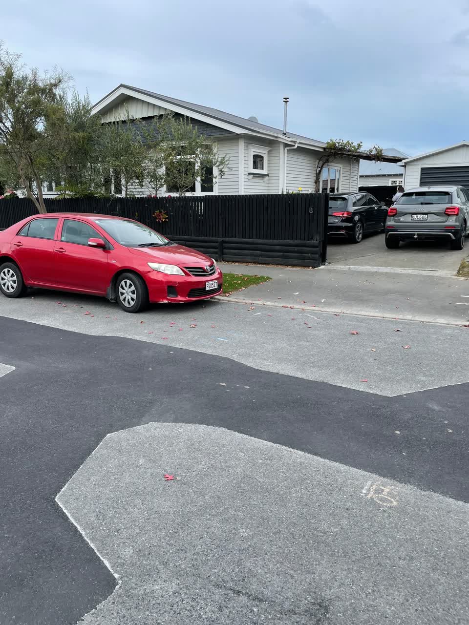 The photograph attached to this roading/streets report