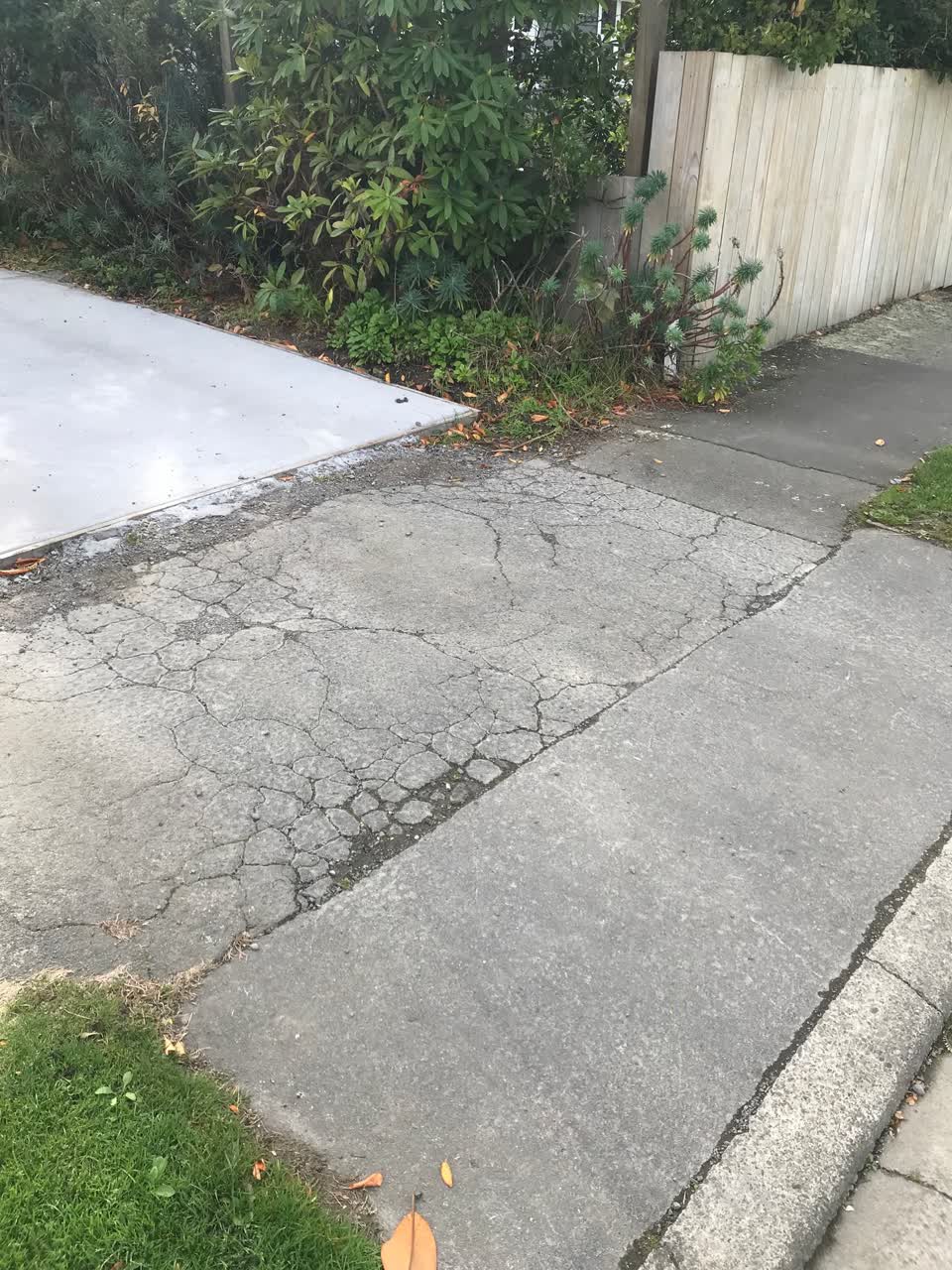 The photograph attached to this roading/streets report