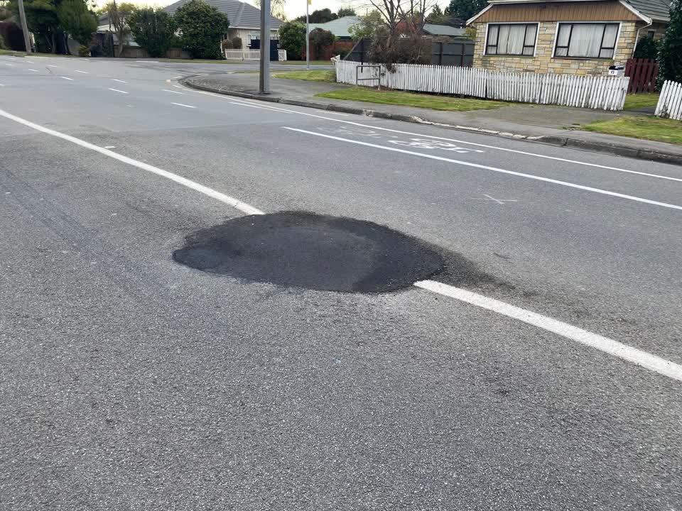 The photograph attached to this roading/streets report
