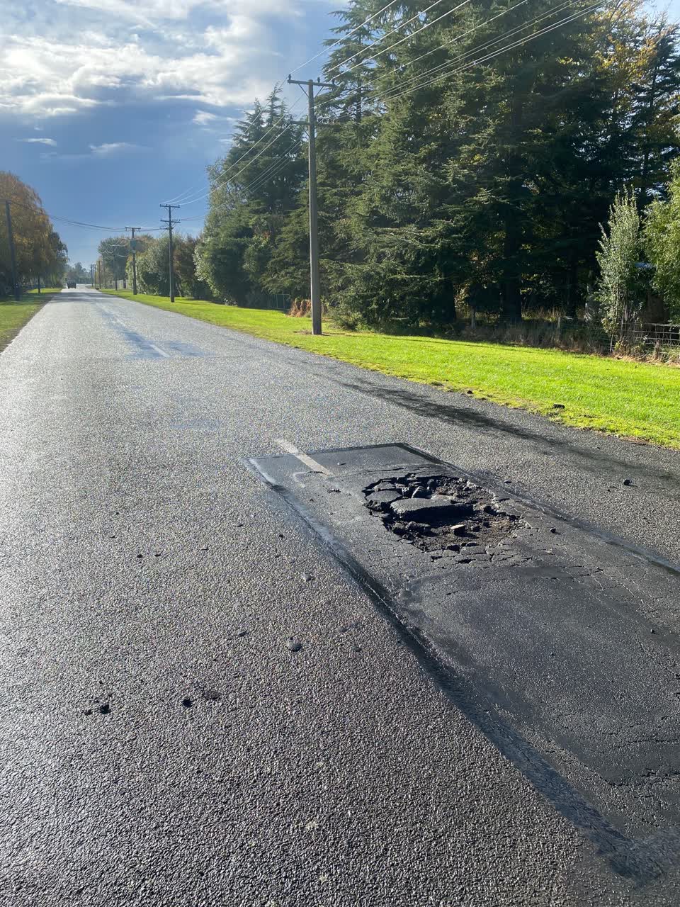 The photograph attached to this roading/streets report