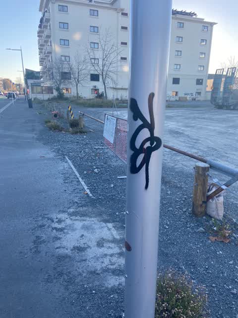 Graffiti, a report photo