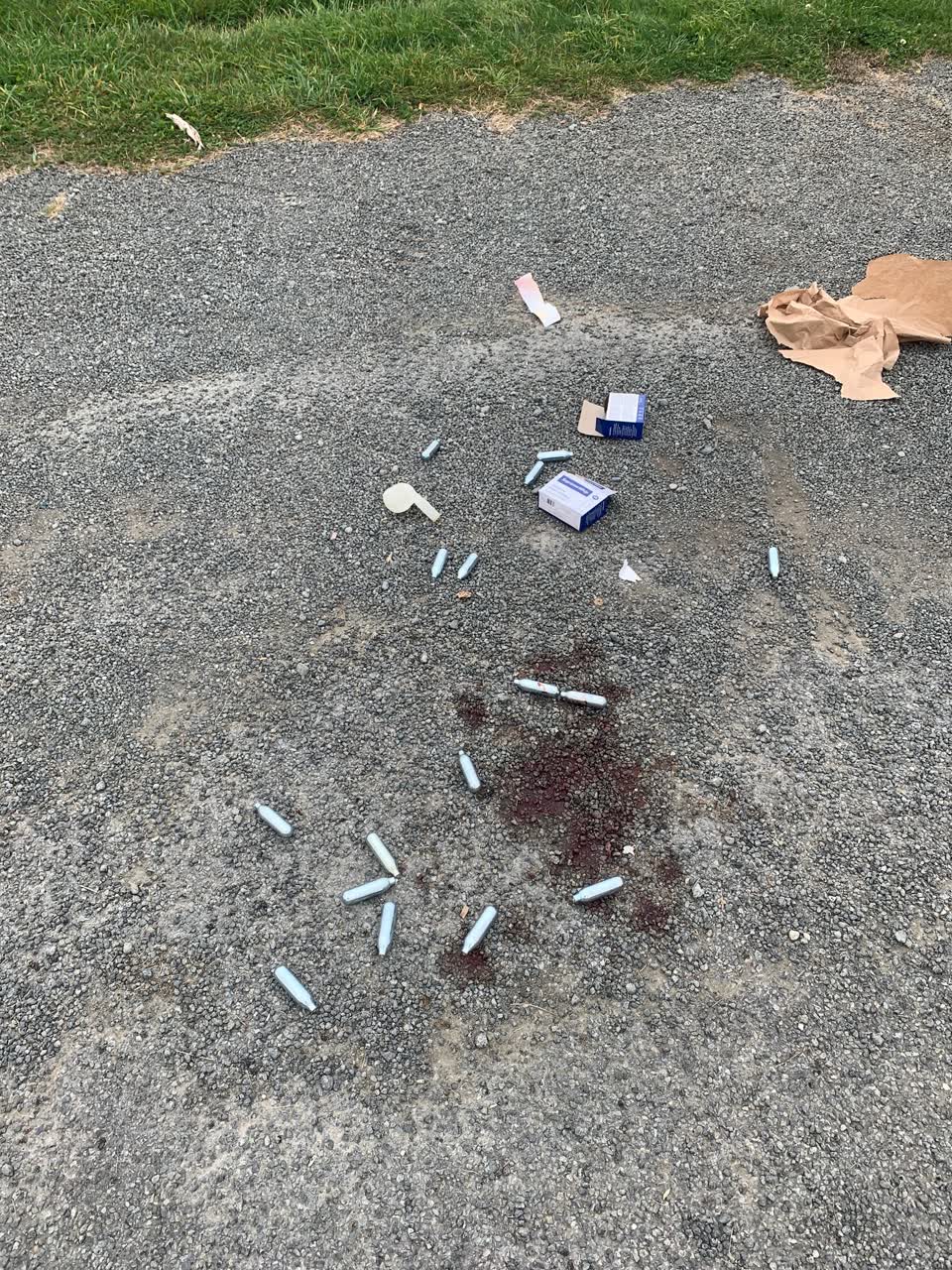 The photograph attached to this rubbish/recycling report