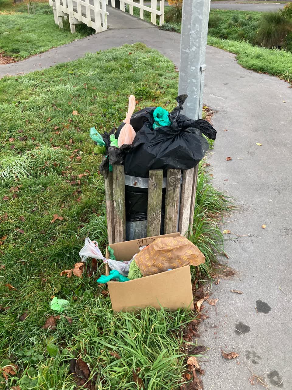 The photograph attached to this rubbish/recycling report