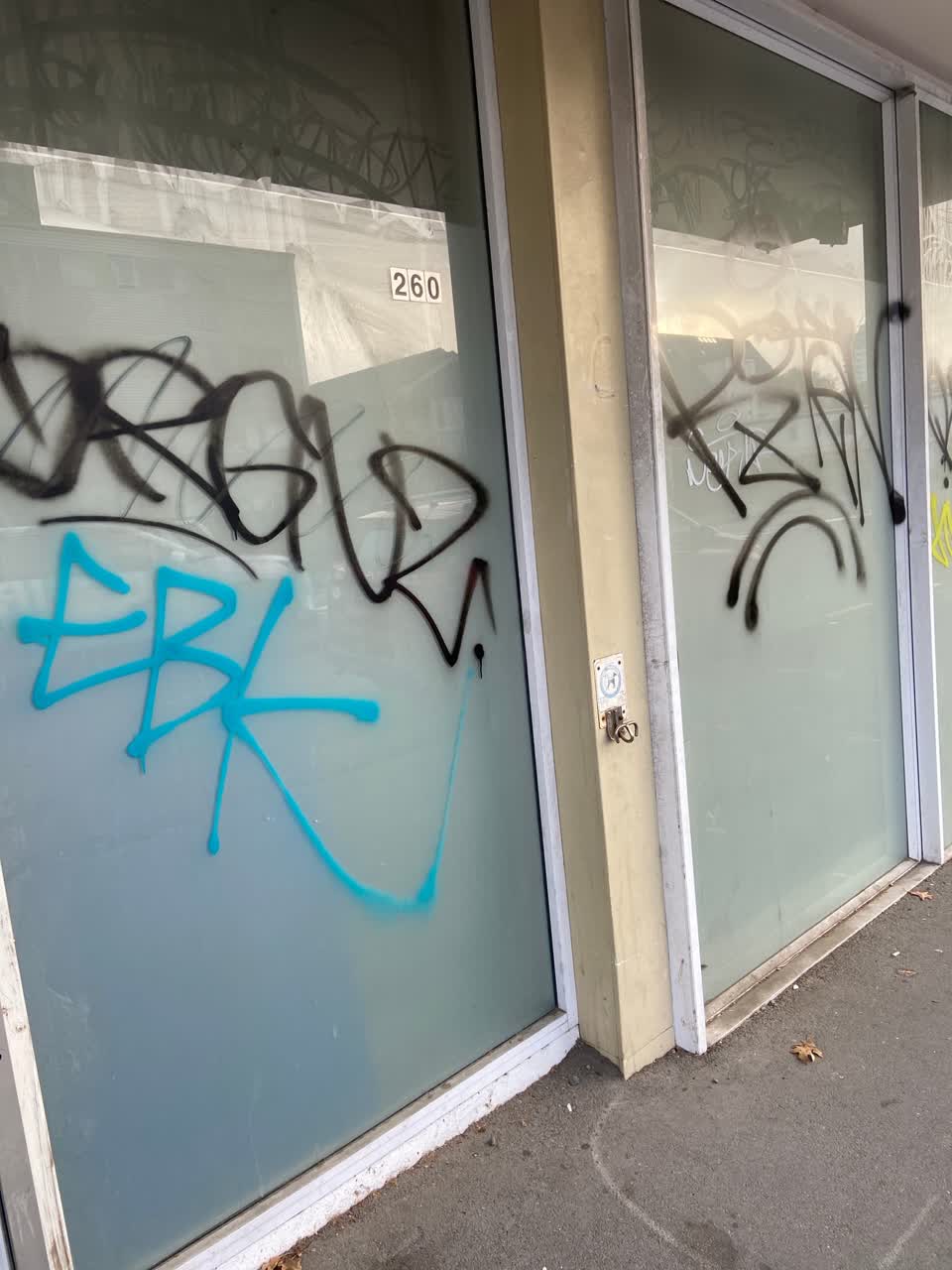 The photograph attached to this graffiti report