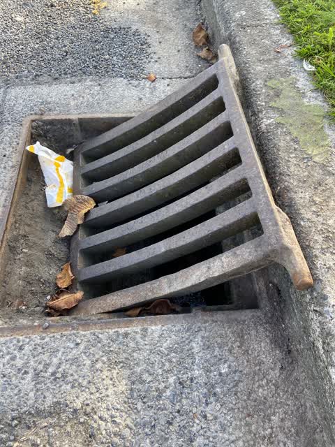 Roading/Streets, a report photo