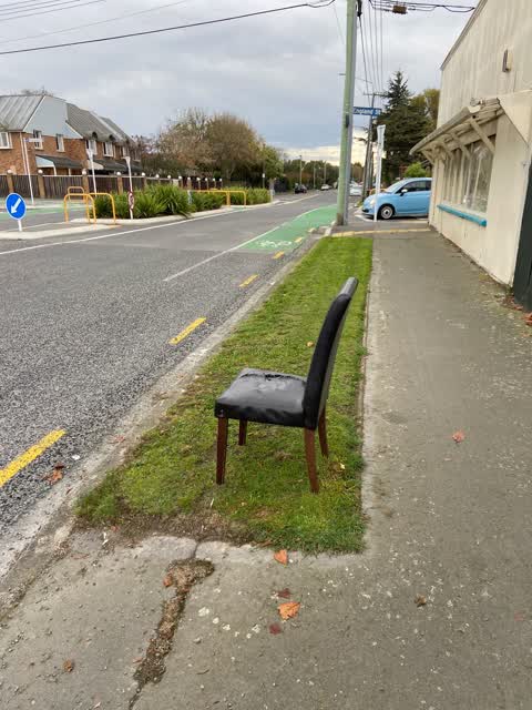 Rubbish/Recycling, a report photo