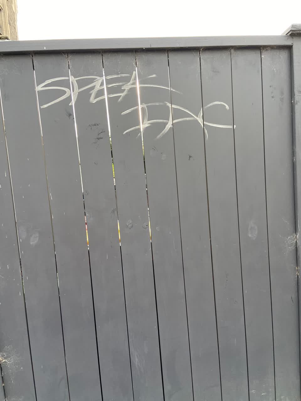 The photograph attached to this graffiti report