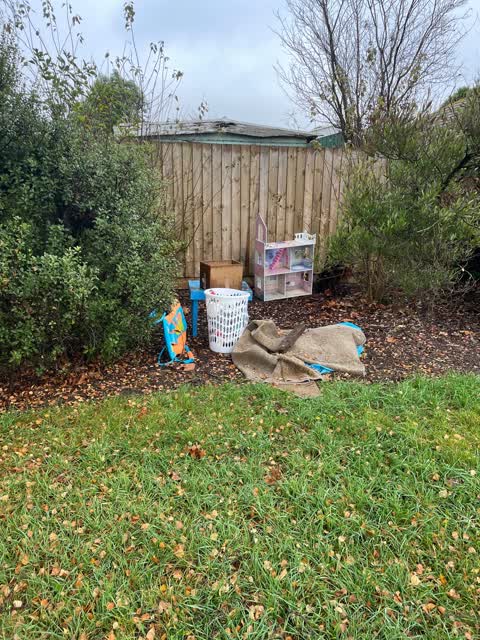 Rubbish/Recycling, a report photo