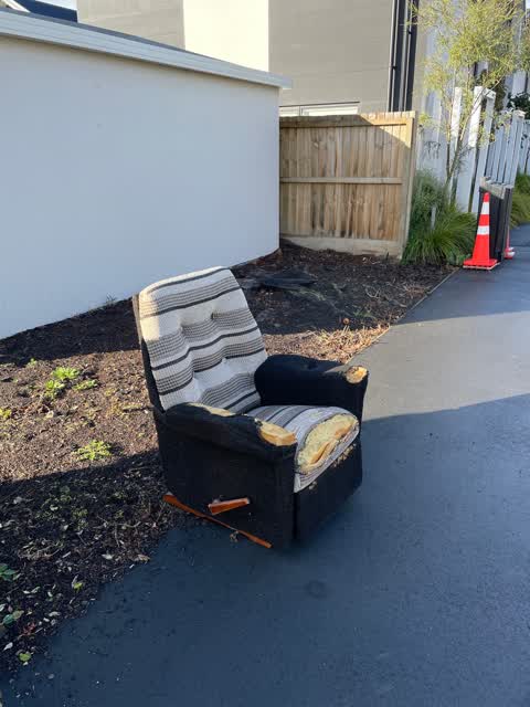 Rubbish/Recycling, a report photo
