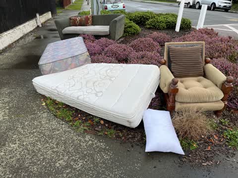 Rubbish/Recycling, a report photo