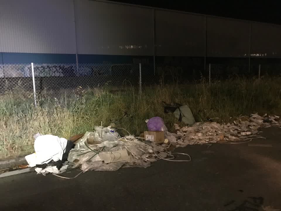 The photograph attached to this rubbish/recycling report
