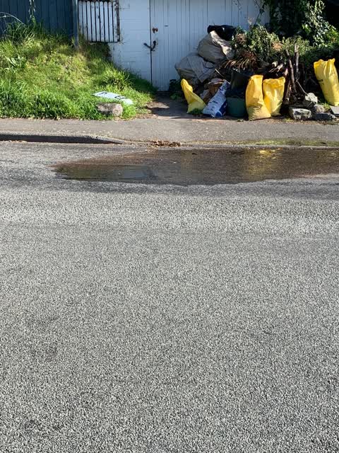 Roading/Streets, a report photo