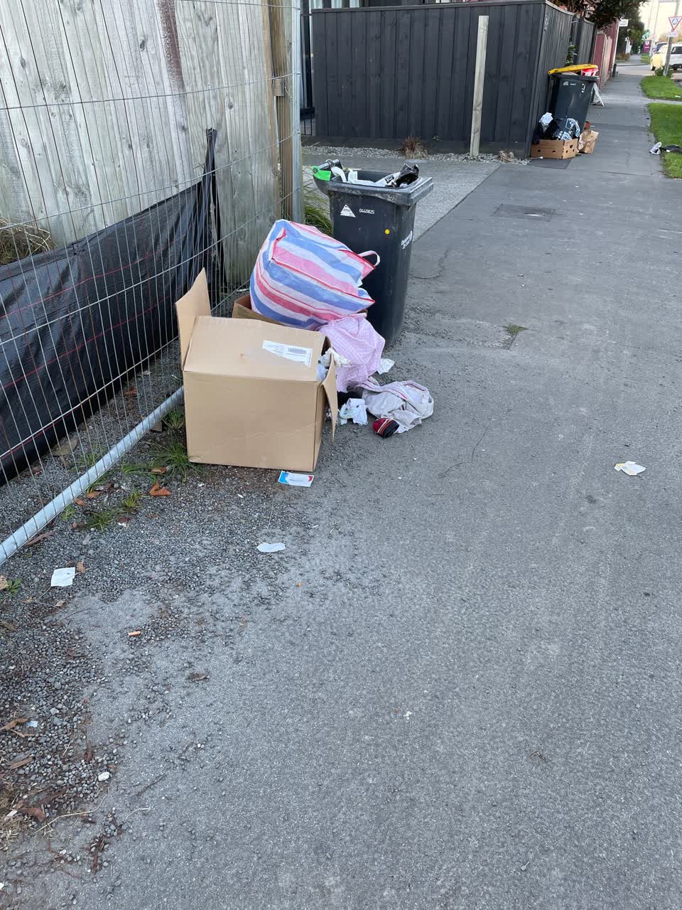 The photograph attached to this rubbish/recycling report